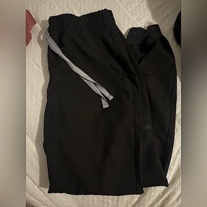 FIGS. High waisted zamora jogger. Size small petite. Worn 2x. Black.